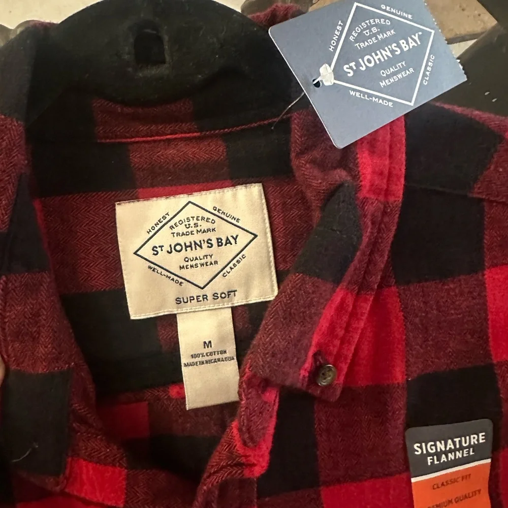 Button up - Picture 3 of 3